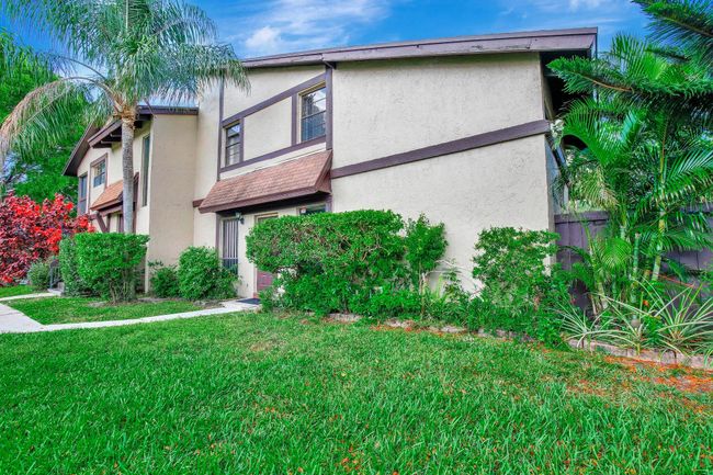 1851 Bayberry Dr, Condo with 3 bedrooms, 2 bathrooms and null parking in Pembroke Pines FL | Image 33