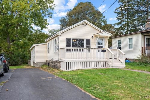 92 Ontario St, Oswego, NY, 13126-1458 | Card Image