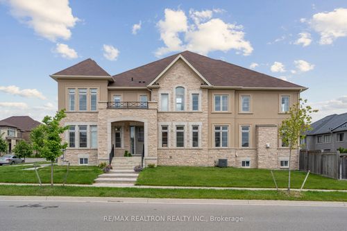 1 John Smith St, Holland Landing, ON, L9N0S7 | Card Image