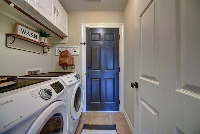 1117 Walnut Bnd, House other with 4 bedrooms, 3 bathrooms and 2 parking in Brenham TX | Image 11