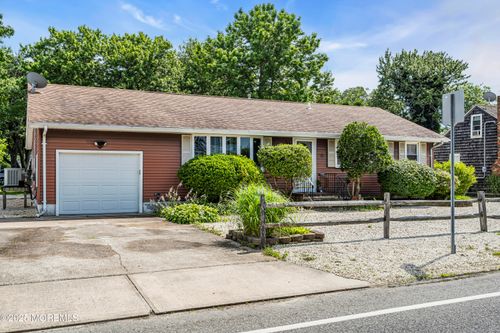 648 E Bayview Ave, Ocean Gate, NJ, 08740-1315 | Card Image