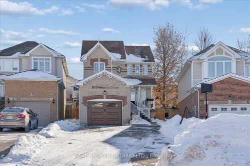 1053 Timberland Cres, Oshawa, ON, L1K2L9 | Card Image
