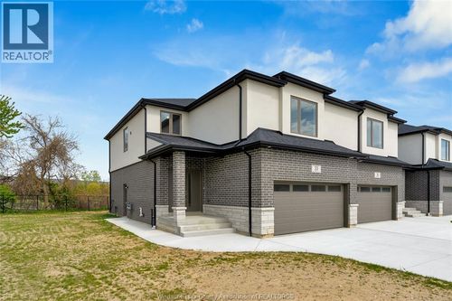 33 Eagle St, Leamington, ON, N8H0G4 | Card Image