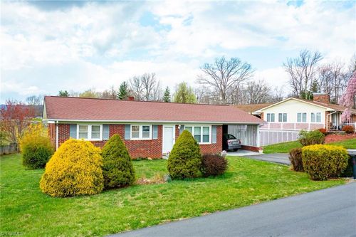 153 Sunset Dr, Sparta, NC, 28675-9799 | Card Image