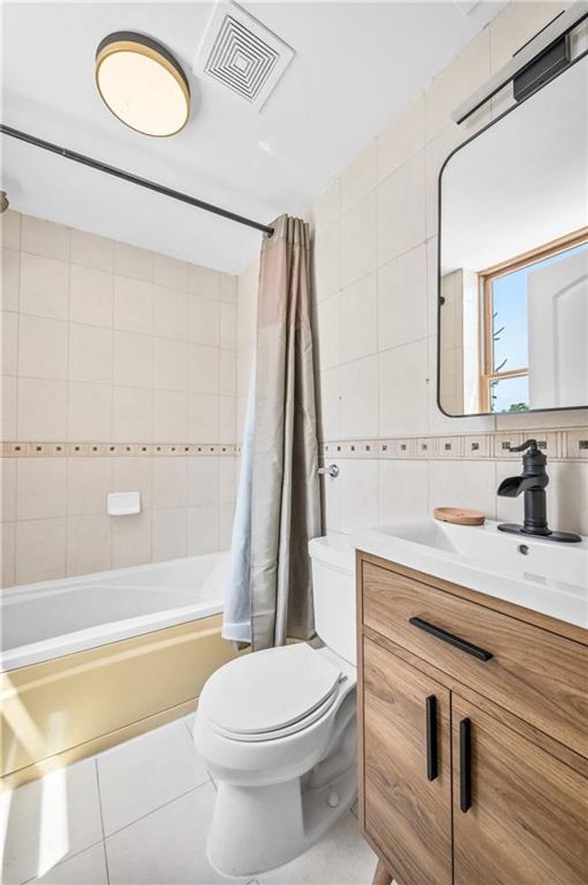 APT-4L - 1515 W 4 Th St, Condo with 3 bedrooms, 2 bathrooms and null parking in Brooklyn NY | Image 10
