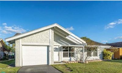 1320 Sw 82nd Ter, House other with 3 bedrooms, 2 bathrooms and null parking in North Lauderdale FL | Image 2