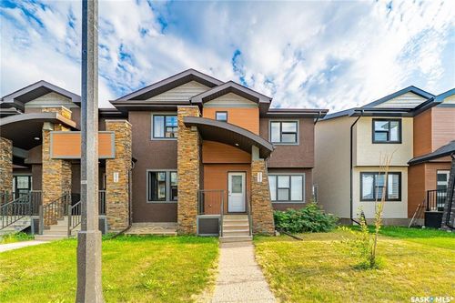 5580 Mckenna Rd, Regina, SK, S4W0N7 | Card Image