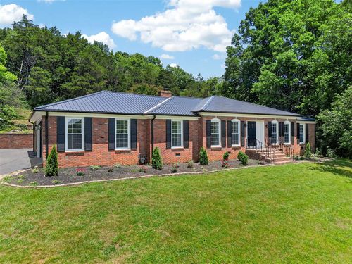 127 Daleview Cir, Russellville, KY, 42276-2165 | Card Image