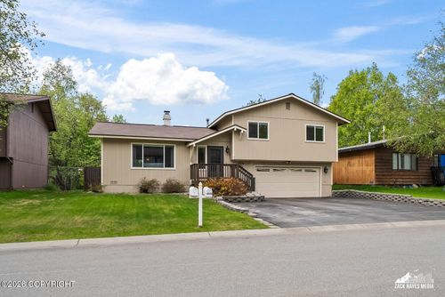 6920 Burlwood Dr, Anchorage, AK, 99507-2423 | Card Image