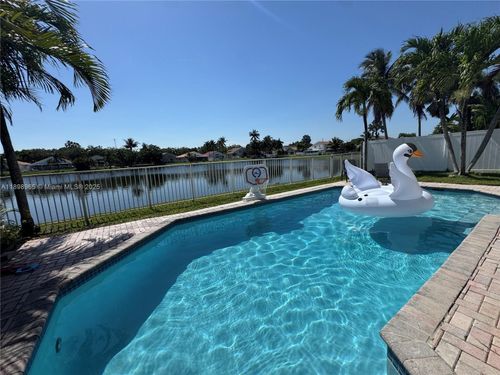 4943 Sw 33rd Way, Fort Lauderdale, FL, 33312-7927 | Card Image