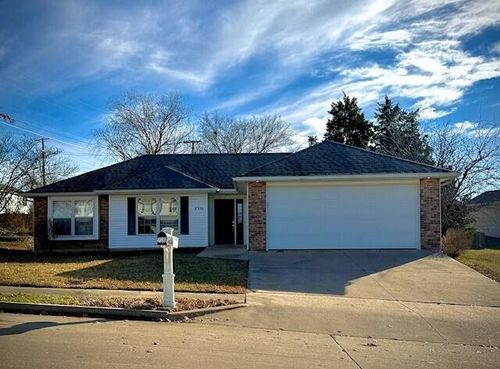2316 Maricopa Dr, COLUMBIA, MO, 65201-3310 | Card Image