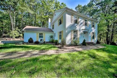 27 Buttonwood Rd, Bedford, NH, 03110-5706 | Card Image