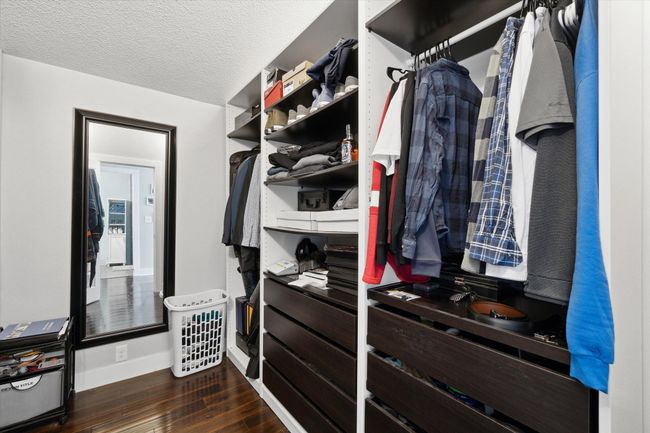 Former primary closet | Image 38