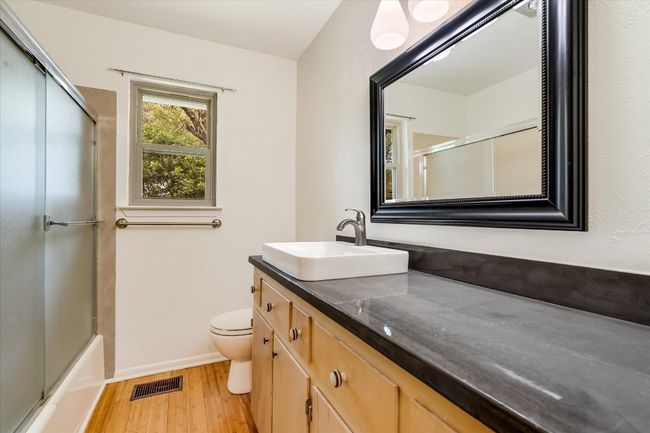 Primary Bathroom | Image 13