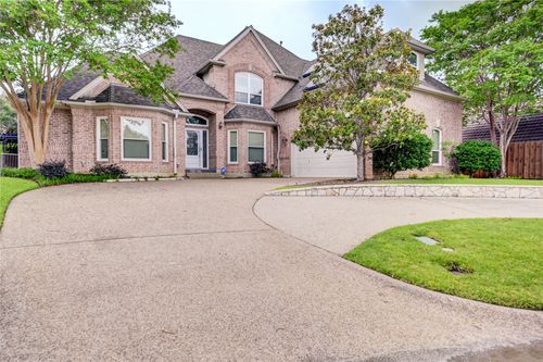 2804 Vermont Ct, Arlington, TX, 76001-5529 | Card Image