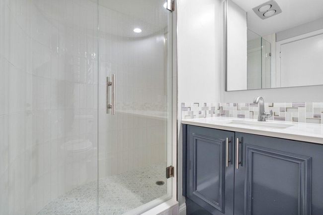 APT-317 - 2001 Se Sailfish Point Blvd, Condo with 2 bedrooms, 3 bathrooms and null parking in Stuart FL | Image 25