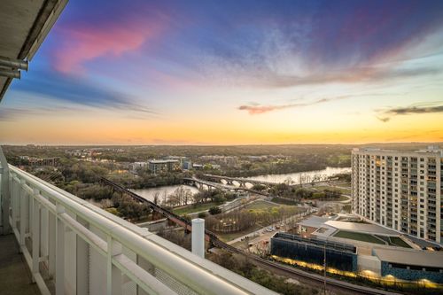 1908-222 West Ave, Austin, TX, 78701-0027 | Card Image