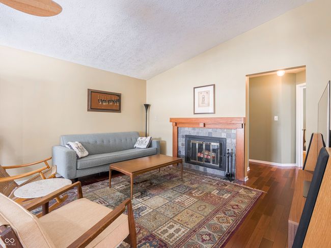 7629 Farm View Cir W, Condo with 2 bedrooms, 2 bathrooms and null parking in Indianapolis IN | Image 11