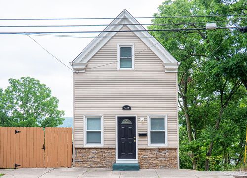 4239 Eastern Ave, Cincinnati, OH, 45226-1741 | Card Image