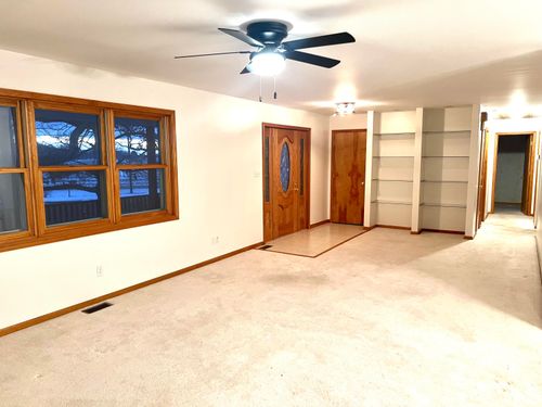 9027 N 100 E, Lake Village, IN, 46349-9278 | Card Image