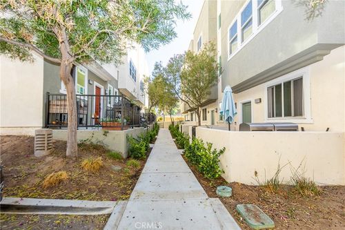 13219 Shaw Ln, Sylmar, CA, 91342-4870 | Card Image