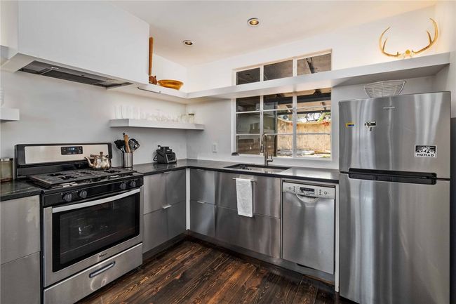 503 E Live Oak St, House other with 3 bedrooms, 1 bathrooms and 2 parking in Austin TX | Image 8