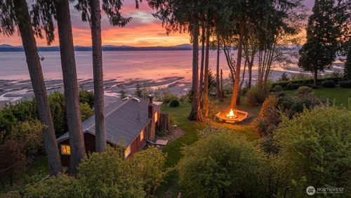 3817 Bells Beach Rd, Langley, WA, 98260-9305 | Card Image