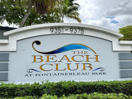 d109-9357 Fontainebleau Blvd, Miami, FL, 33172-4228 | Card Image