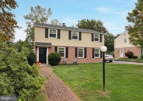 4040 N Warner Rd, LAFAYETTE HILL, PA, 19444-1427 | Card Image