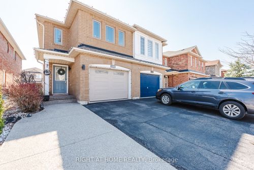 1268 Newell St, Milton, ON, L9T6C2 | Card Image