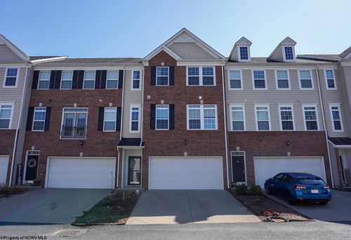 413 Saint Andrews Dr, Morgantown, WV, 26508-9225 | Card Image