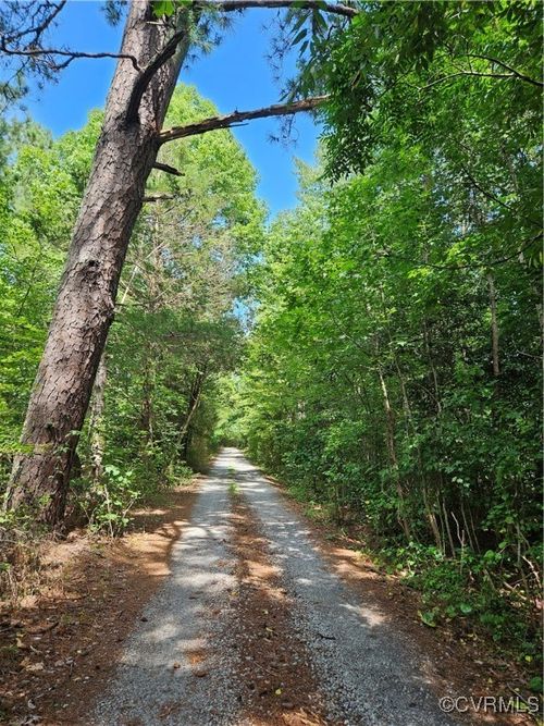 154 King Bee Trl, Brodnax, VA, 23920-2843 | Card Image