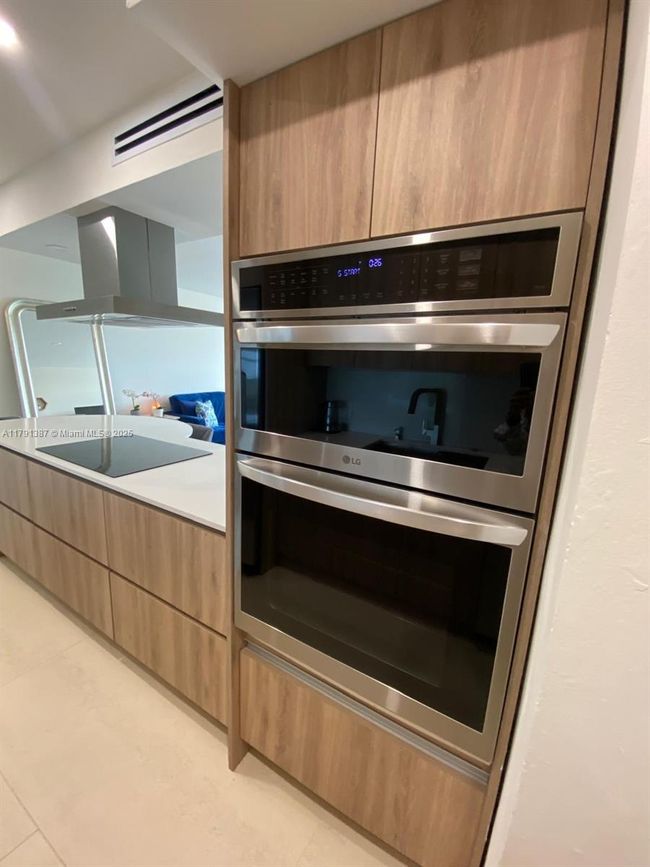 APT-906 - 1700 Nw North River Dr, Condo with 2 bedrooms, 2 bathrooms and null parking in Miami FL | Image 6