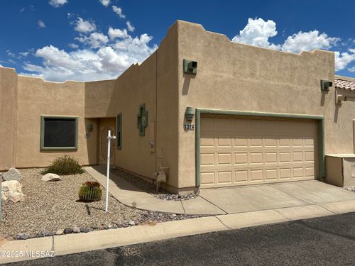 1224 N Laramie Ln, Green Valley, AZ, 85614-3545 | Card Image