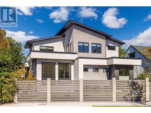 364 Christleton Ave, Kelowna, BC, V1Y5H7 | Card Image