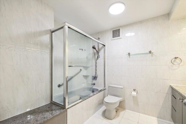 APT-1822 - 300 Winston Dr, Condo with 3 bedrooms, 3 bathrooms and null parking in Cliffside Park NJ | Image 23