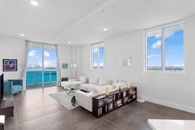 2104 - 700 Ne 25th St, Condo with 2 bedrooms, 2 bathrooms and null parking in Miami FL | Image 2