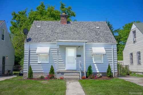 6251 Minock St, Detroit, MI, 48228-3918 | Card Image