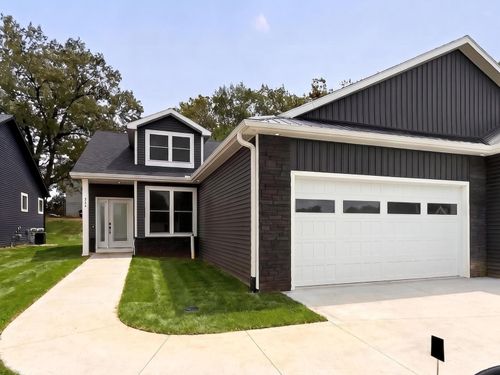 300 Haines Dr, Elkhart, IN, 46514-1461 | Card Image