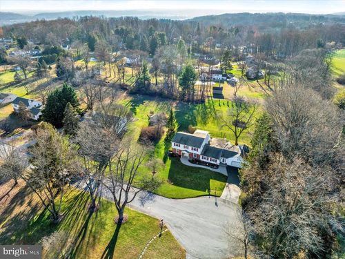 510 Woodview Dr, EXTON, PA, 19341-1737 | Card Image