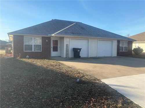 905/907 Nw Willow Drive, Grain Valley, MO, 64029 | Card Image