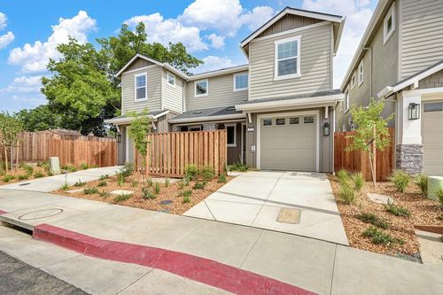 215 Chico Place, Davis, CA, 95616 | Card Image