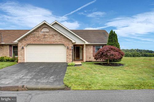 2374 Majestic Ct, Chambersburg, PA, 17202-8093 | Card Image