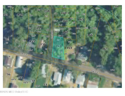 57 E Oak St, Natchez, MS, 39120-3069 | Card Image