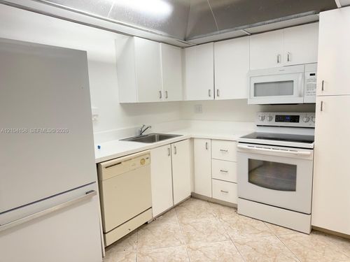 2-1c-4304 Nw 9th Ave, Deerfield Beach, FL, 33064-1740 | Card Image
