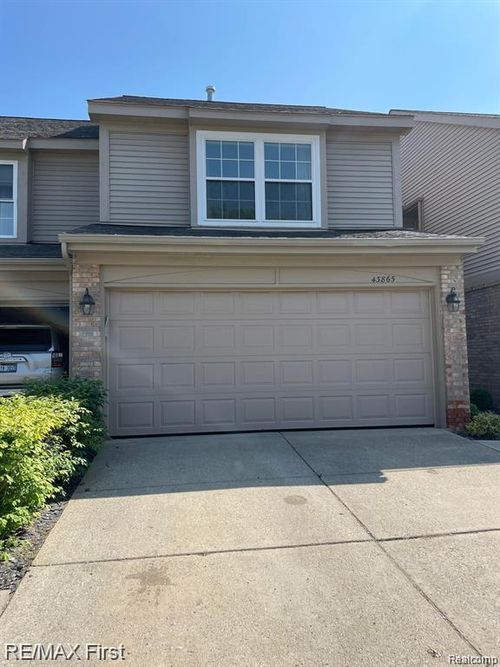 43865 Stoney Ln, Sterling Heights, MI, 48313-2262 | Card Image