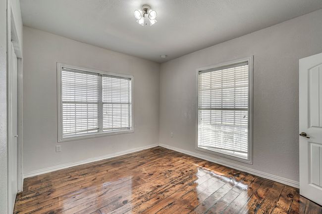 323 W University Ave, House other with 3 bedrooms, 2 bathrooms and null parking in Waxahachie TX | Image 25