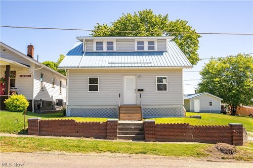 286 5th St Nw, Carrollton, OH, 44615-1136 | Card Image