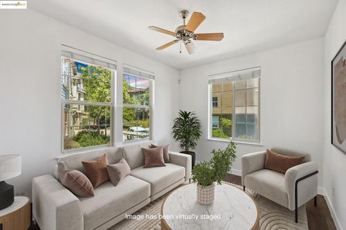 6100 Old Quarry Loop, Oakland, CA, 94605-3375 | Card Image