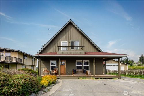 2633 Sunlight Beach Rd, Clinton, WA, 98236-9139 | Card Image